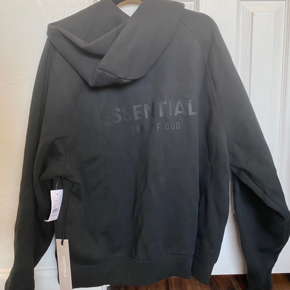 NWT Essentials “Fear Of God”black sweatshirt